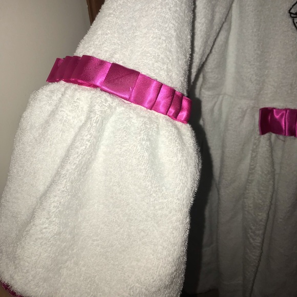 Betsey Johnson x Disney Robe - Picture 6 of 8